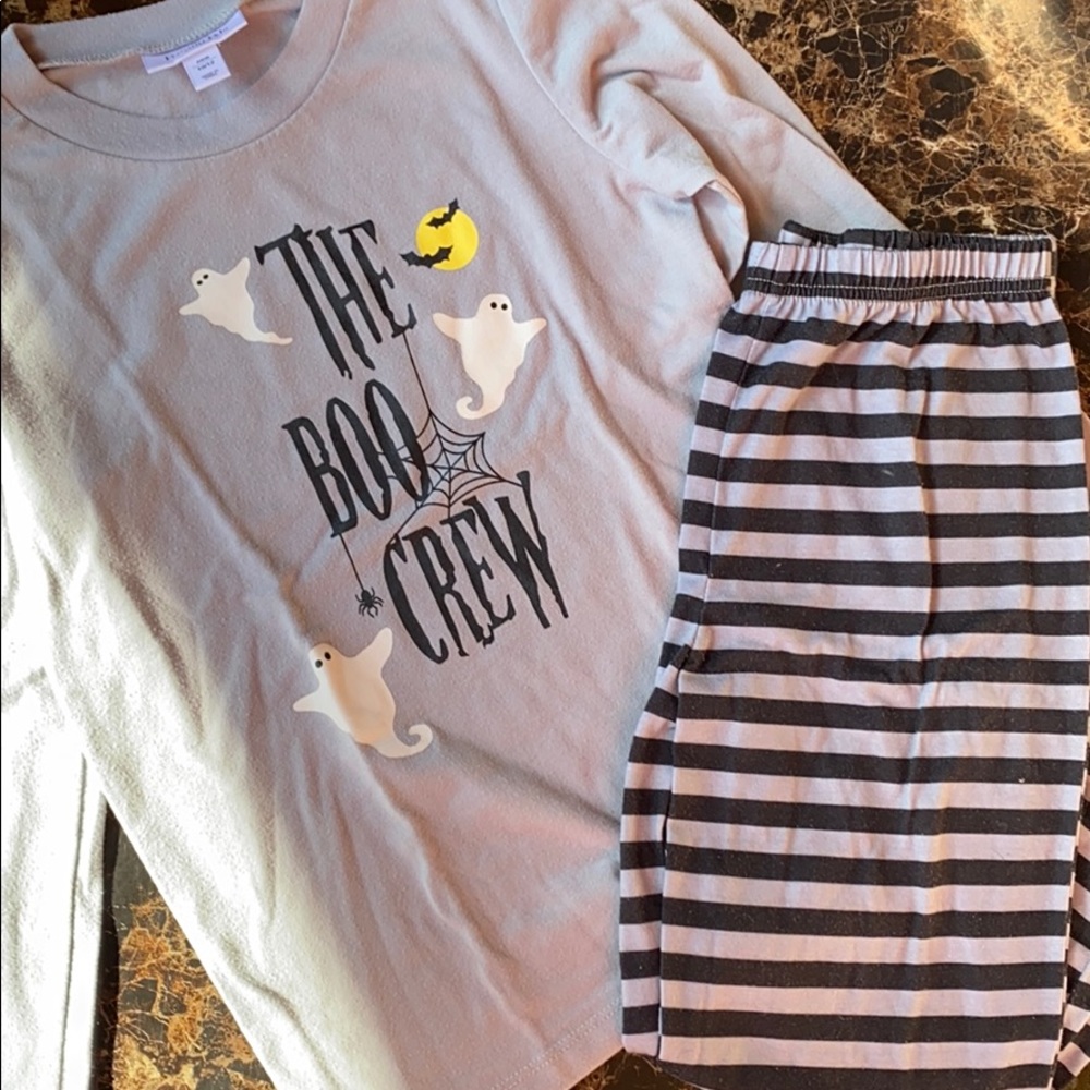 Kids Boo Crew pajamas size 10/12